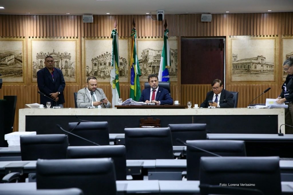 Nove projetos são aprovados em sessão na Câmara Municipal