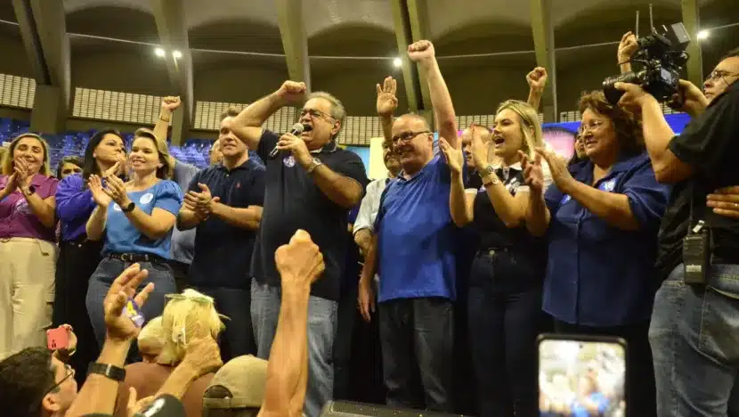 Convenção homologa candidatura de Paulinho Freire e Joanna no Nélio Dias