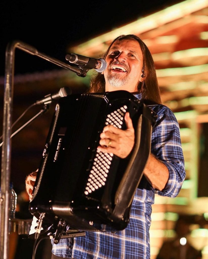 Encontro de grandes nomes do forró vai marcar show de aniversário de Waldonys no Teatro Riachuelo
