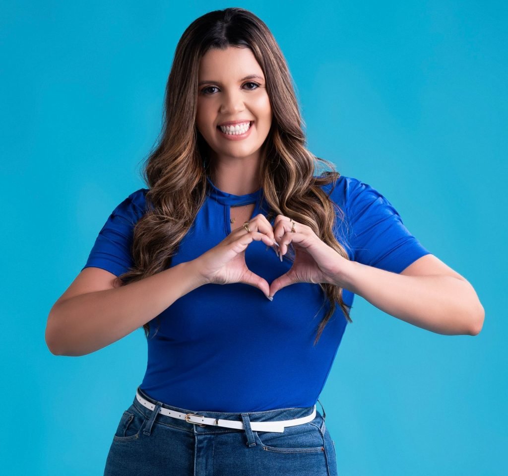 A candidata a vereadora pelo União Brasil em Mossoró, Glycia Nóbrega, está entre os favoritos na pesquisa de intenção de votos