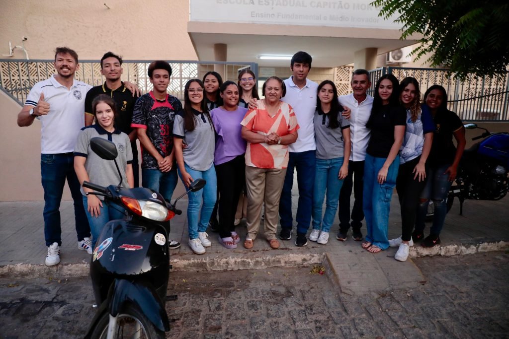Governadora visita escola estadual em Currais Novos