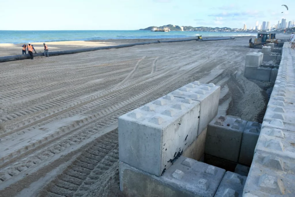 Justiça proíbe Idema de paralisar obras da engorda de Ponta Negra