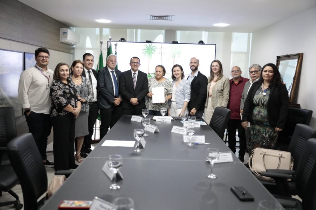 Em parceria com Igreja, Governo do RN distribui mais de 480 poltronas para rede de saúde