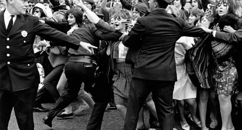 6 histórias impressionantes de histeria coletiva