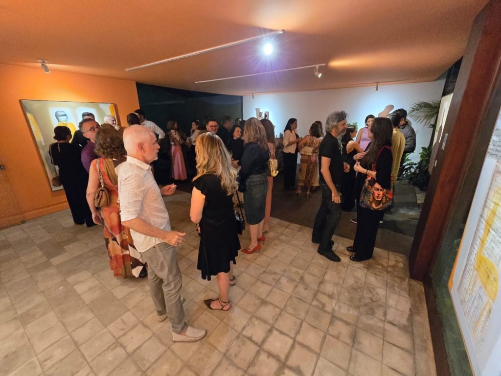 Exposição Alma Mater é aberta com sucesso e segue até 10 de dezembro