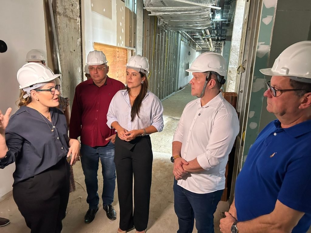 Prefeito em exercício visita obras do Hospital Municipal de Natal
