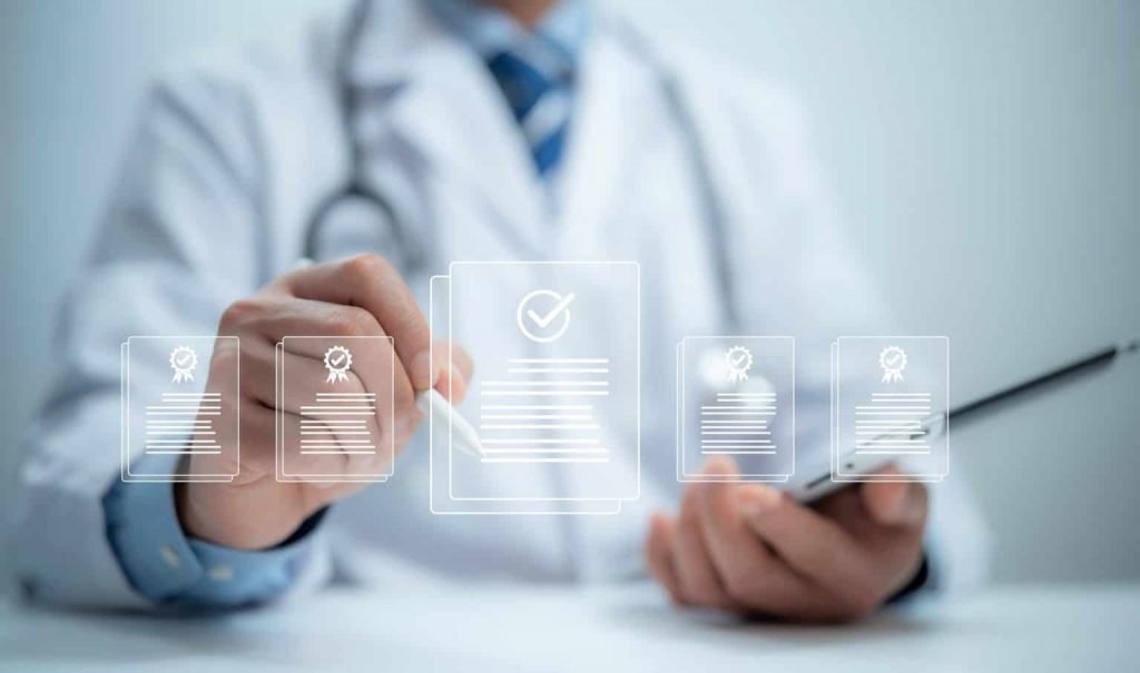 Justiça concede liminar que desobriga médicos a usarem sistema de atestados digitais