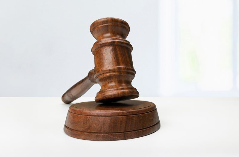 Novo leilão da Receita tem iPhones, MacBook e carro até 10 vezes mais baratos