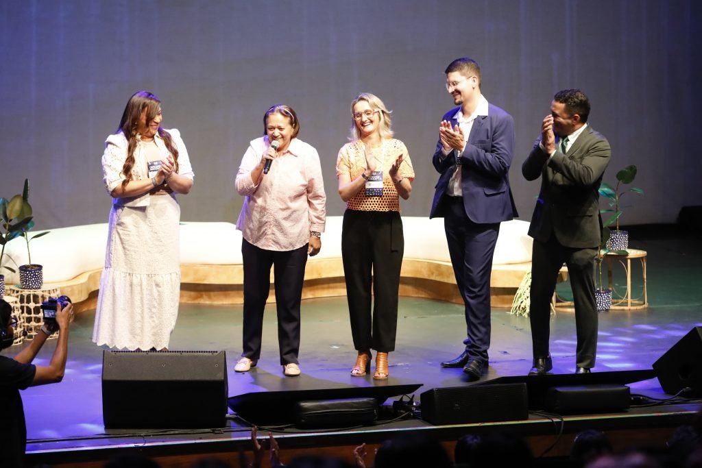 Governadora destaca parceria com municípios nos programas Busca Ativa e Caminhos de Aprendizagens