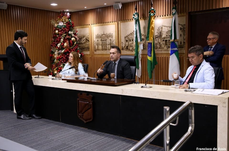 Câmara aprecia vetos do Chefe do Executivo a projetos dos vereadores