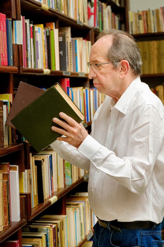 Diógenes da Cunha Lima lança Dicionário Amoroso de Natal