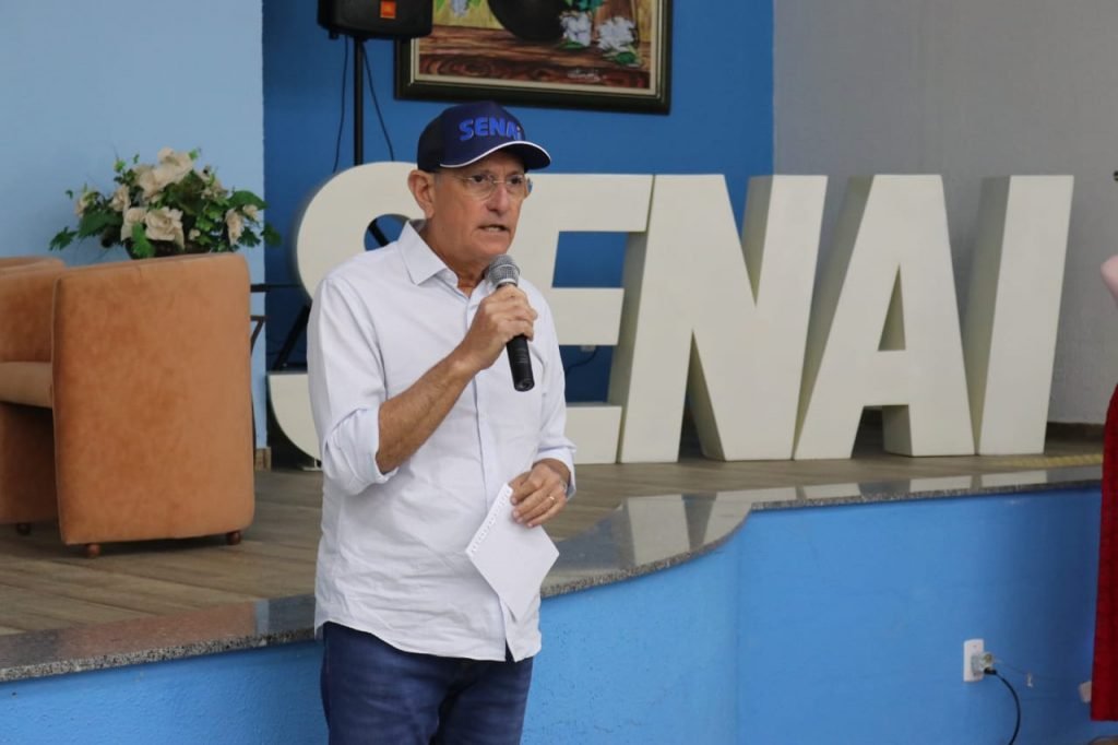 Roberto Serquiz visita SENAI de Santa Cruz e apresenta balanço do primeiro ano de gestão