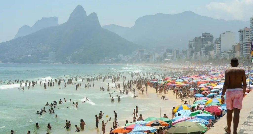 Turistas brasileiros injetarão R$ 148 bilhões na economia durante o verão