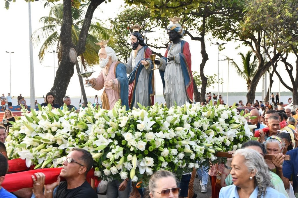 Procissão e missa solene encerram a tradicional Festa de Santos Reis em Natal
