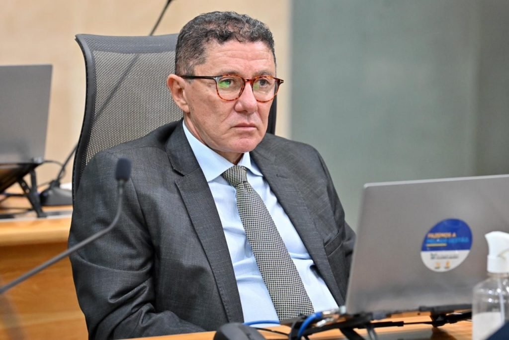 Dr. Kerginaldo propõe projeto que beneficia mulheres com deficiências auditiva e visual