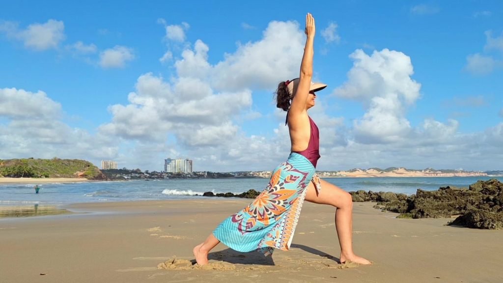 Transforme suas férias com “Yoga na Praia”: equilíbrio e bem-estar ao alcance de todos