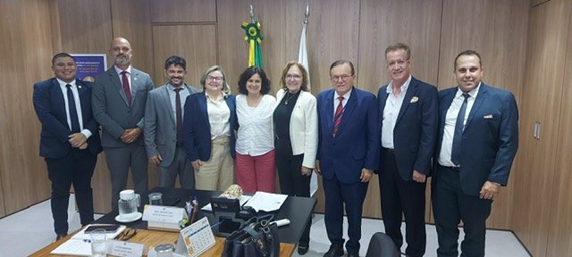 Jaime Calado e Zenaide Maia são recebidos pela ministra da Saúde Nísia Trindade