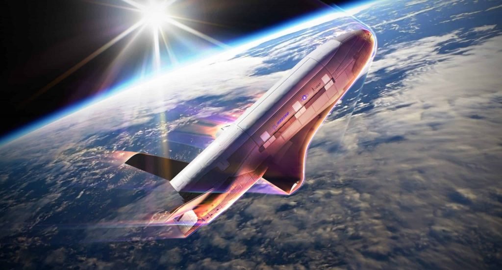 Avião espacial dos EUA está voando há mais de um ano