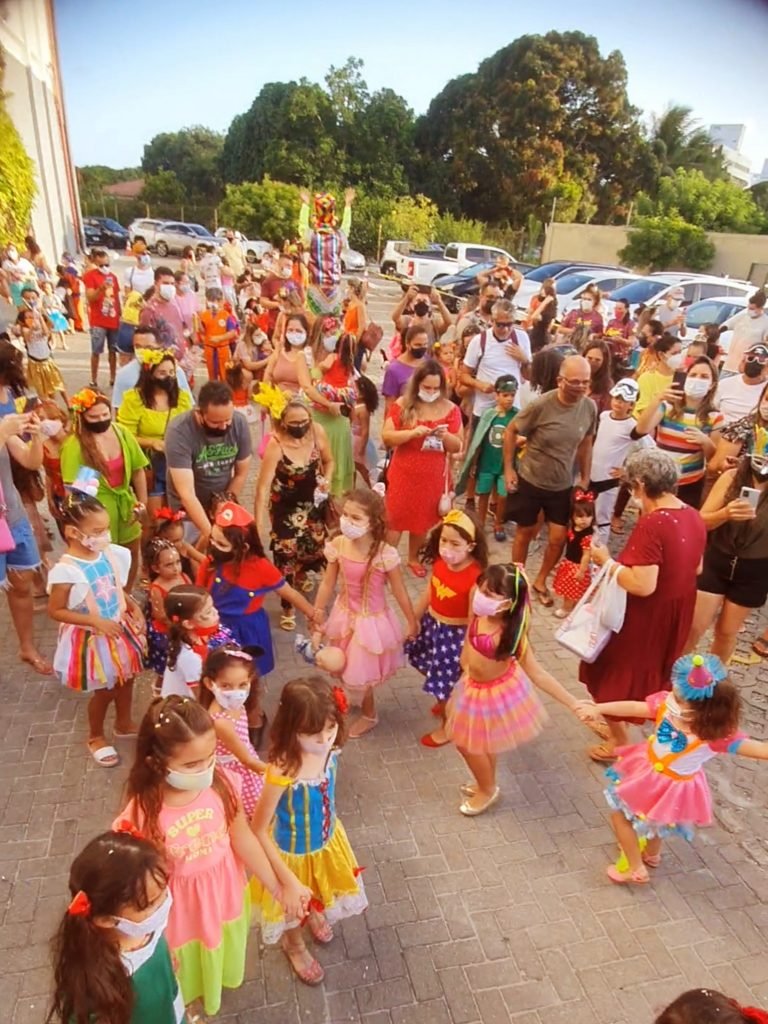 Com bandinha e brincadeiras, Shopping Cidade Verde realiza bailinho de Carnaval inclusivo neste domingo