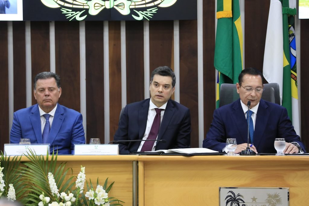 Vice-governador Walter Alves representa a governadora Fátima Bezerra na abertura do ano legislativo 2025