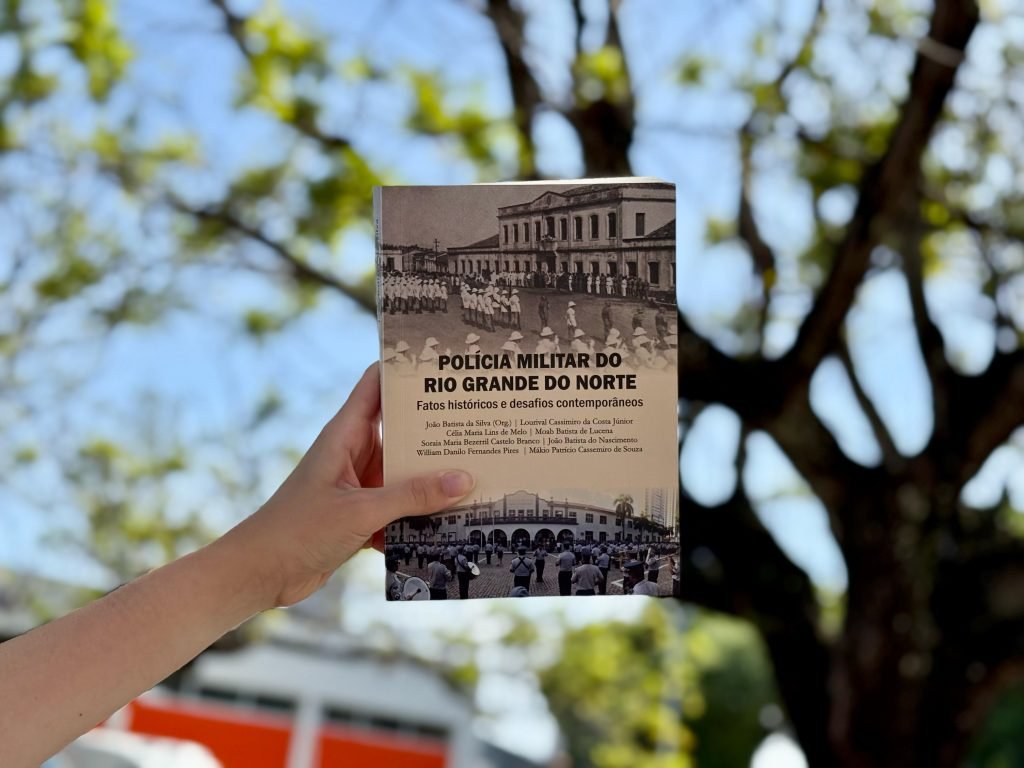 Sesc RN lança livro sobre a história da Polícia Militar do RN