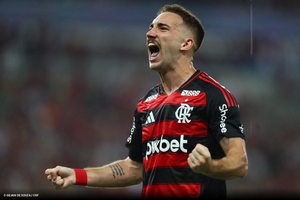 Com polêmica e confusão no fim, Fla bate Botafogo e assume a ponta do Carioca