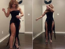 Solteira viraliza com tática de espalhar glitter pelo corpo para repelir homens casados