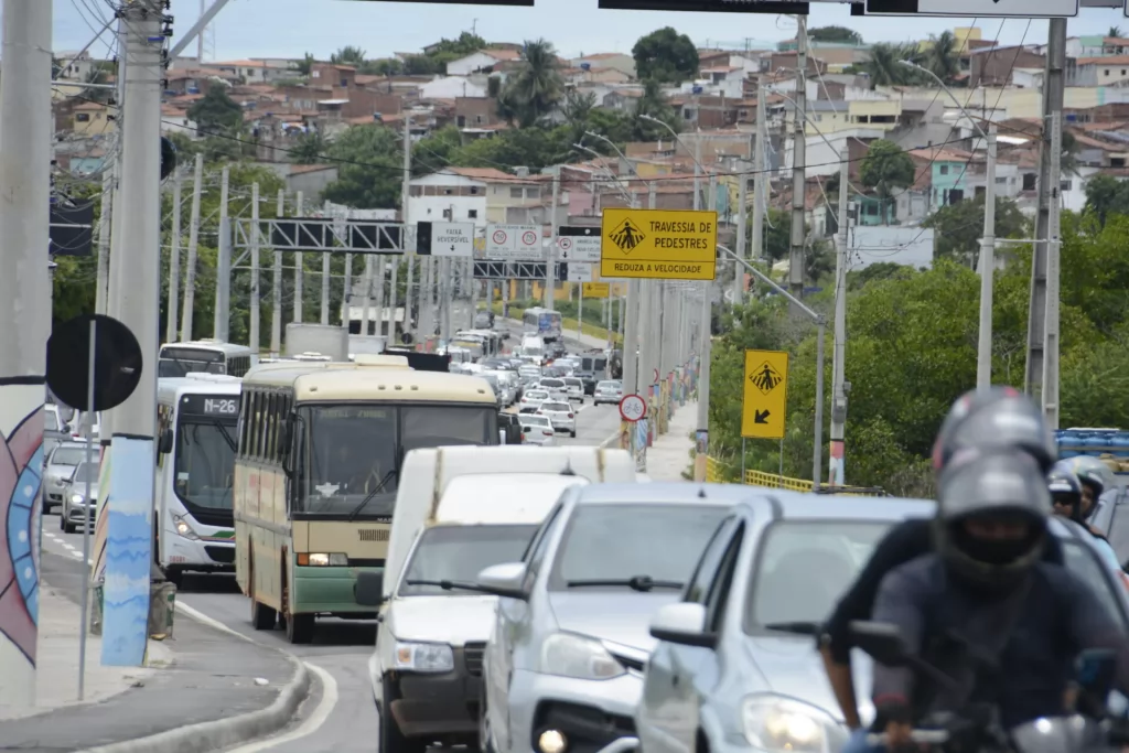 Tráfego na Ponte de Igapó será liberado no fim de abril