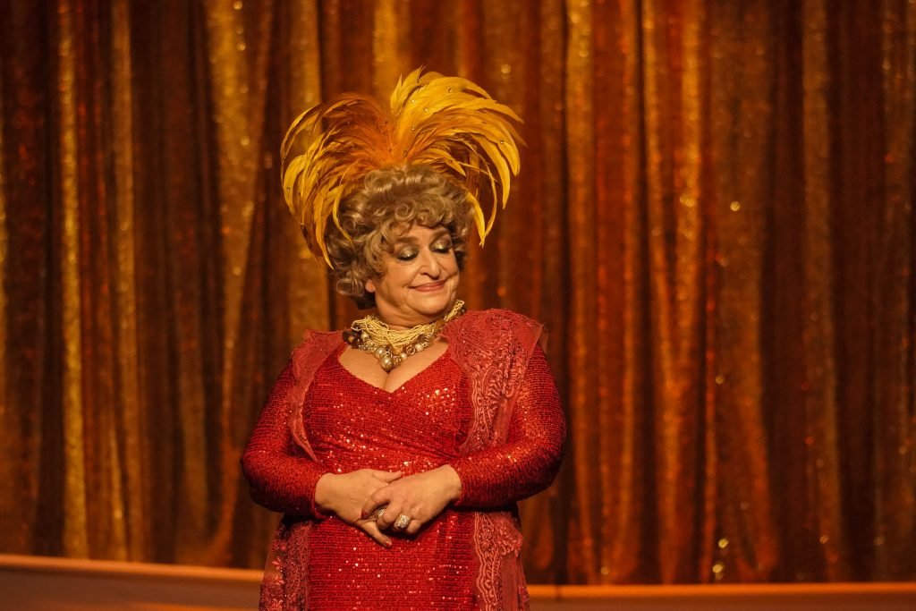 Premiado espetáculo ‘Nasci pra ser Dercy’ será apresentado em Natal no Teatro Riachuelo