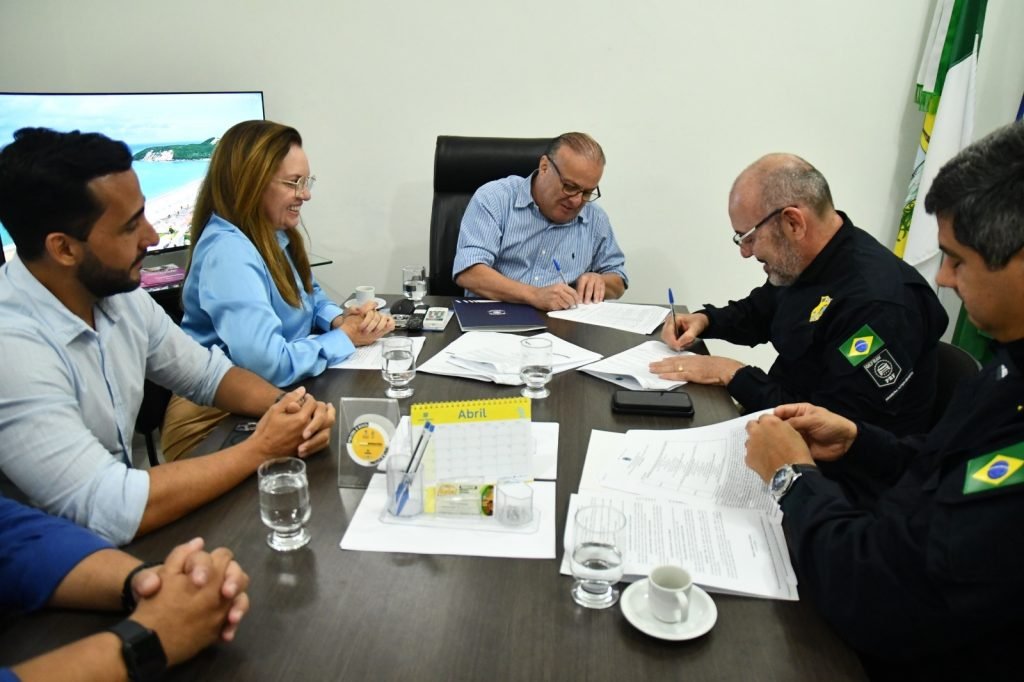 Acordo da Prefeitura e PRF permite que motoristas de Natal registrem online acidentes de trânsito