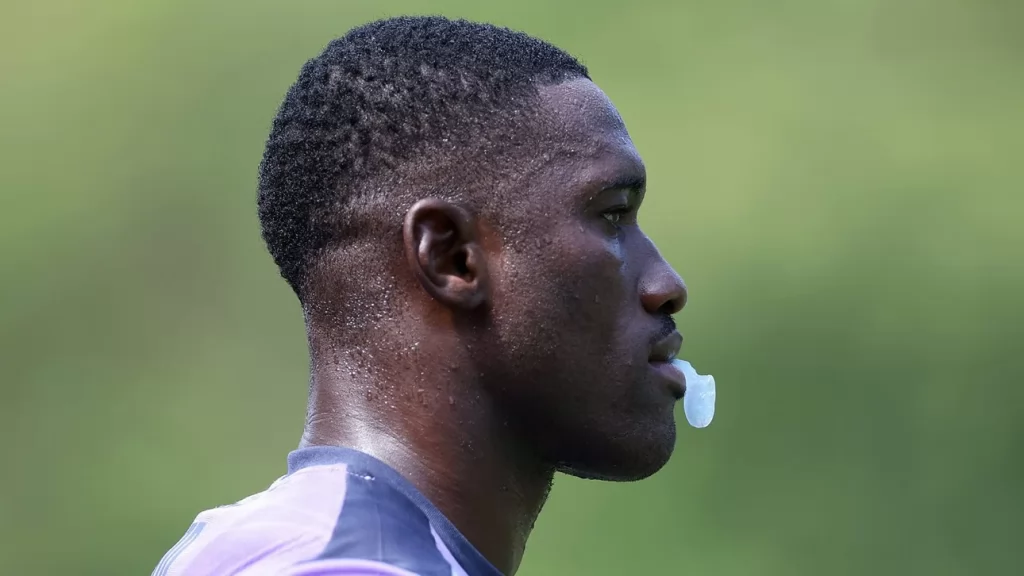 Bastos e Nathan Fernandes seguem fora para jogo do Botafogo contra Juventude; Savarino é dúvida