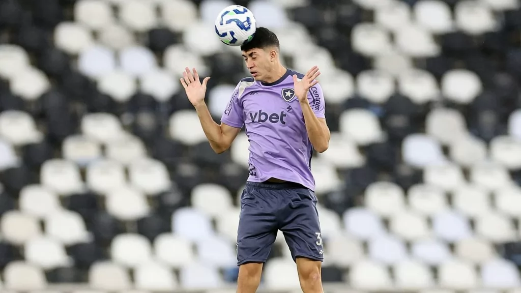 Renato Paiva esboça Botafogo com Jair, Vitinho e Matheus Martins; Patrick de Paula sai do time