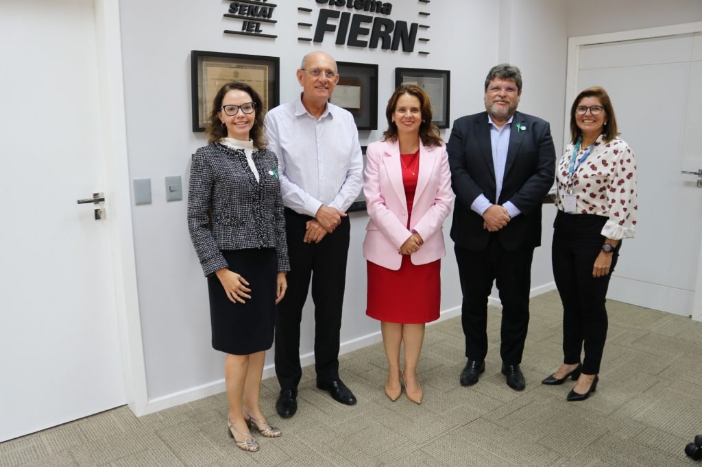 FIERN recebe, do MPRN, estudos para colaborar com empreendimentos em regiões com potencial para eólica