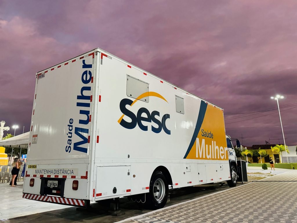 Unidade móvel do Sesc Saúde Mulher leva atendimentos gratuitos à população de Santa Cruz