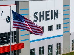 Taxa da blusinha: Shein aumenta em até 377% preços nos EUA antes do aumento das tarifas