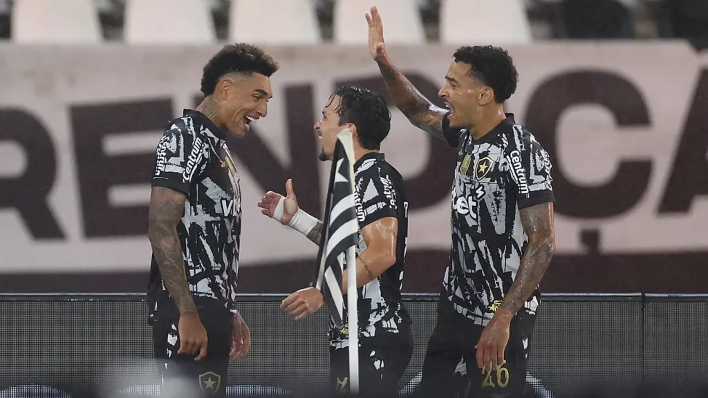 Quem vai ser o parceiro de Igor Jesus? Encontrar atacante no novo esquema vira dor de cabeça no Botafogo