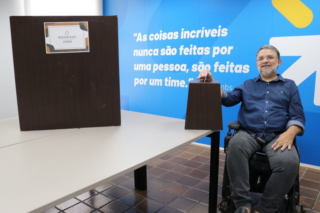 Industrial Ney Robson Alves é reconduzido à presidência do SINDMÓVEIS-RN