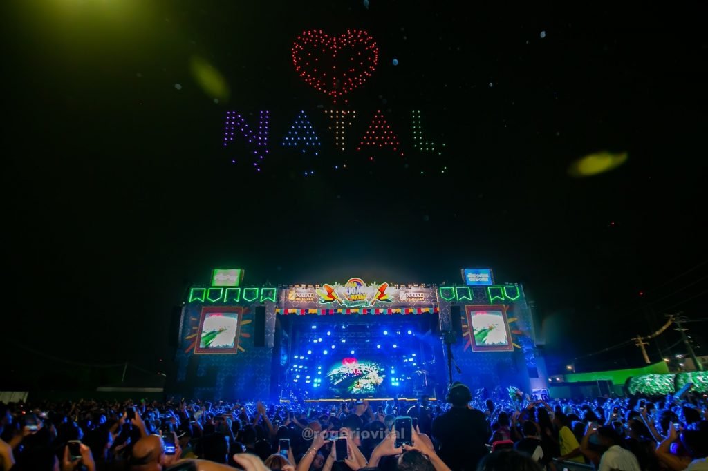 Espetáculo de drones e estrutura maior atraem mais de 100 mil pessoas para o São João de Natal