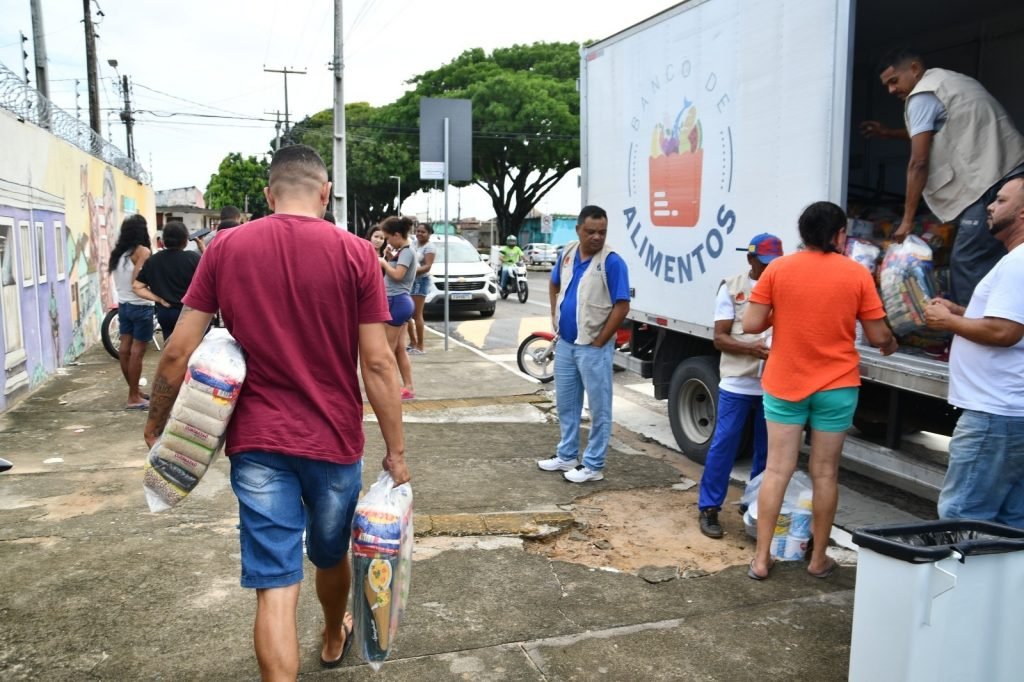 Prefeitura do Natal presta assistência a famílias atingidas pelas chuvas na Zona Norte