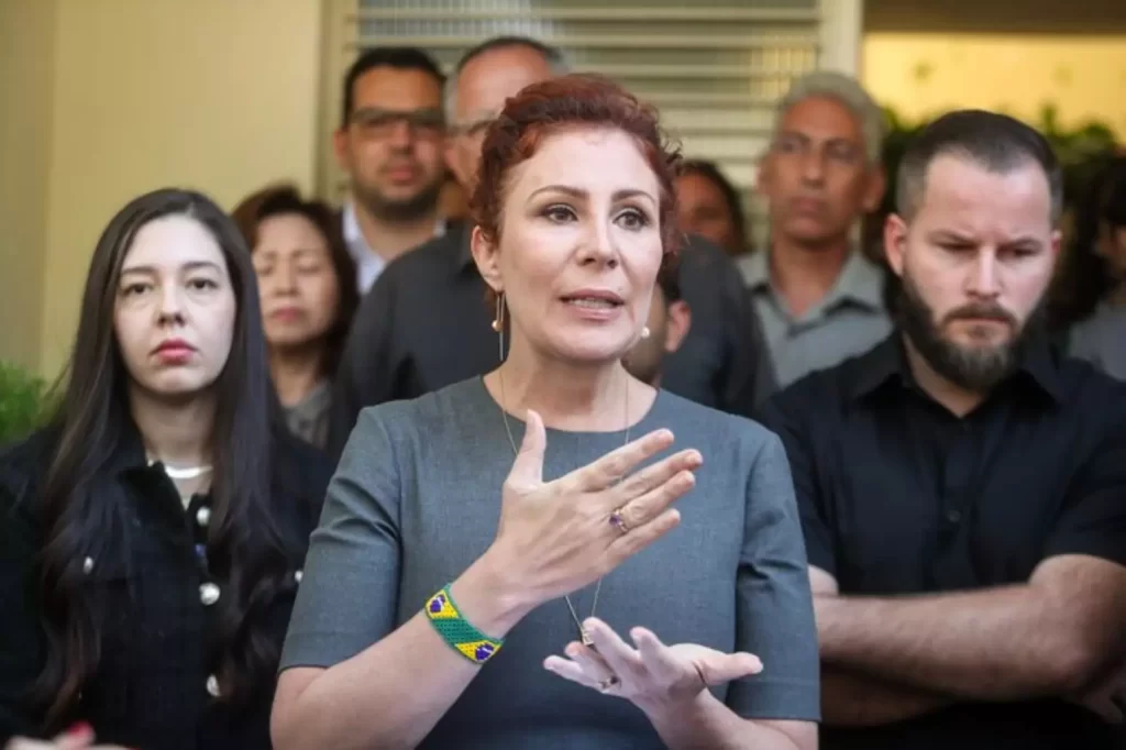 Mesmo com cidadania italiana, Zambelli pode ser extraditada? Entenda o que deve acontecer com deputada após prisão