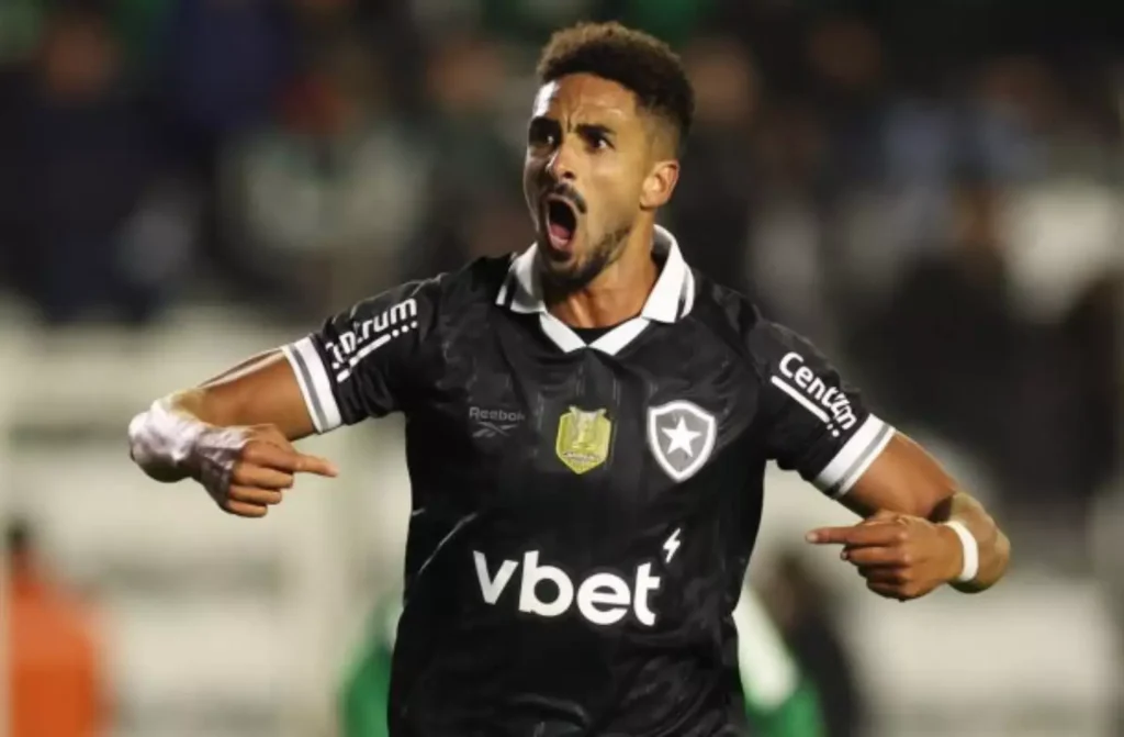 Chris Ramos estreia e garante vitória do Botafogo contra o Juventude