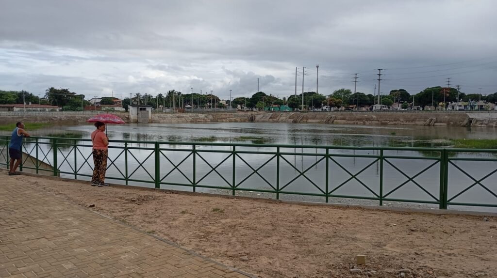 Prefeitura resolve problema histórico de alagamentos na Lagoa de Santarém, na Zona Norte de Natal