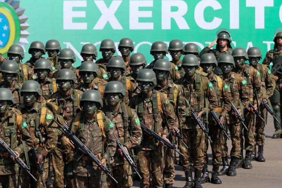 Exército dos EUA é maior que latinos somados