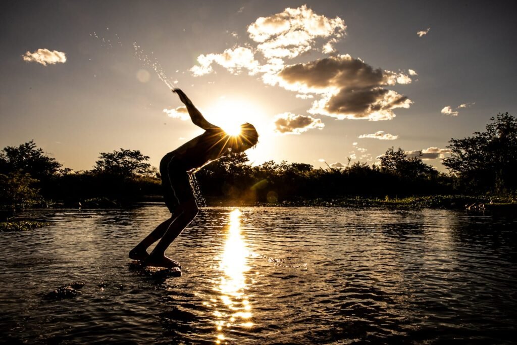 Volume aumenta e água da transposição caminha para Oiticica