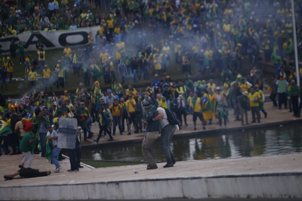 De apolitizado a fanático, o eleitor brasileiro evoluiu mal – Opinião