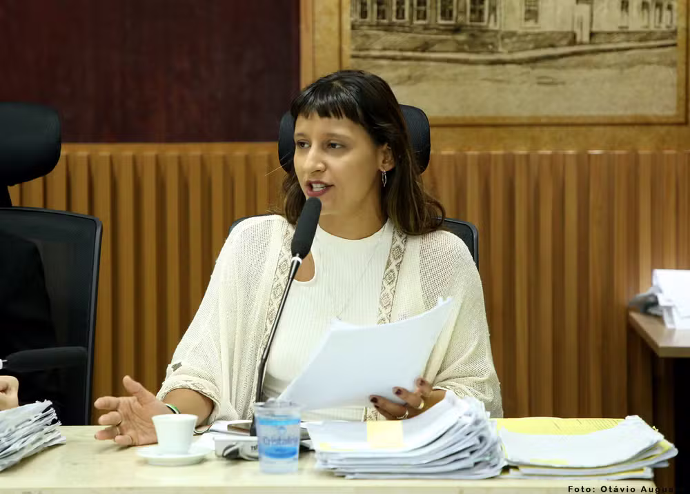 Câmara de Natal aprova recebimento de pedido de cassação do mandato de Brisa Bracchi