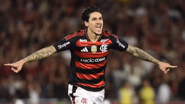 Avassalador, Flamengo atropela o Vitória e impõe a maior goleada da era dos pontos corridos do Brasileirão