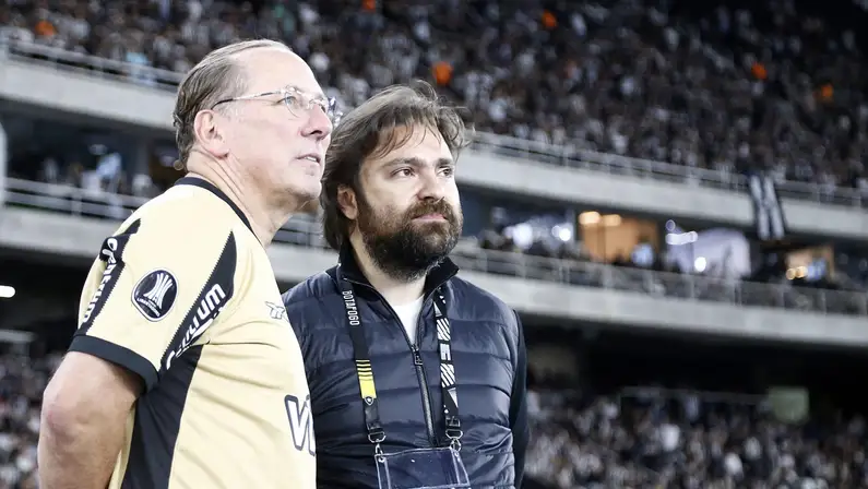 John Textor se aproxima de Christopher Mallon, mas acordo com Eagle pelo controle da SAF do Botafogo segue longe
