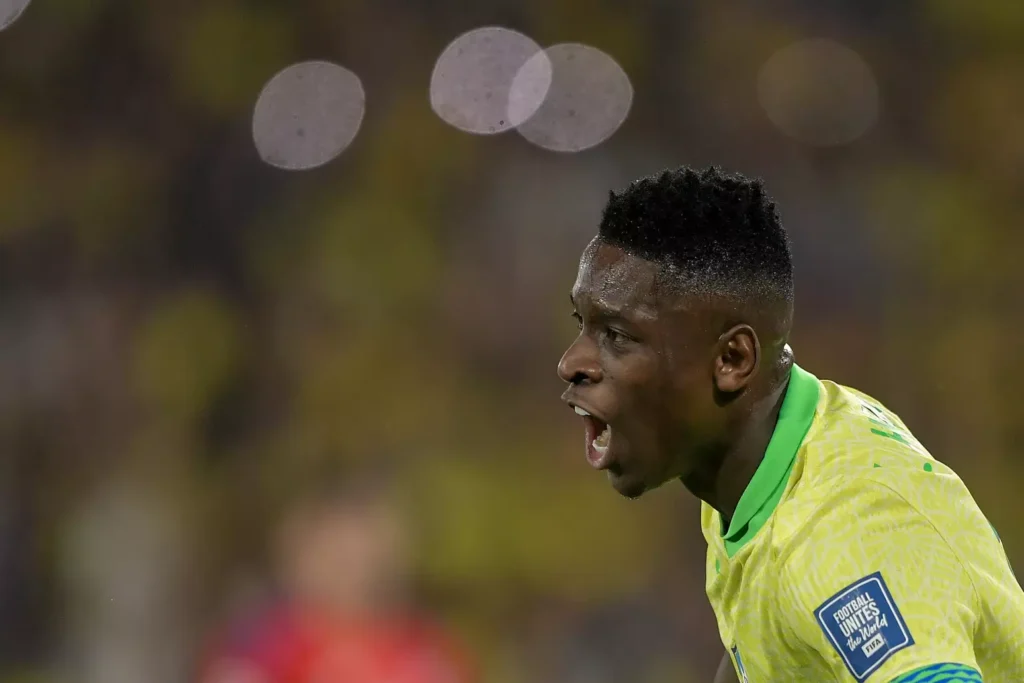 ‘Talento extraordinário’: Ancelotti rasga elogios a Luiz Henrique após vitória