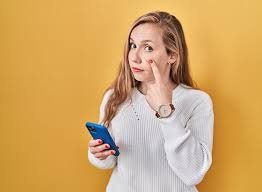 Intenção de consumo das famílias atinge menor nível em dois anos